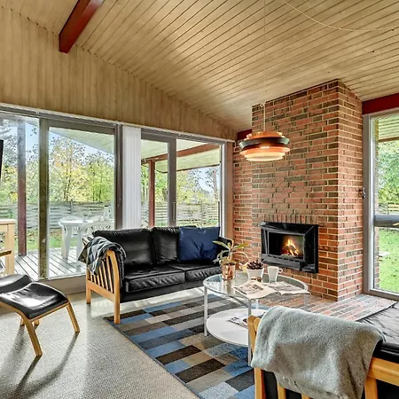 Casa vacanze Lovely In With Kitchen *